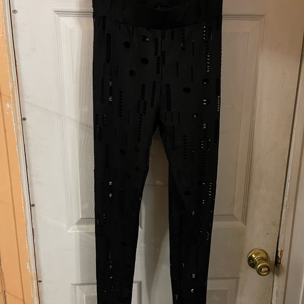 Black Ripped Set - Picture 5 of 5